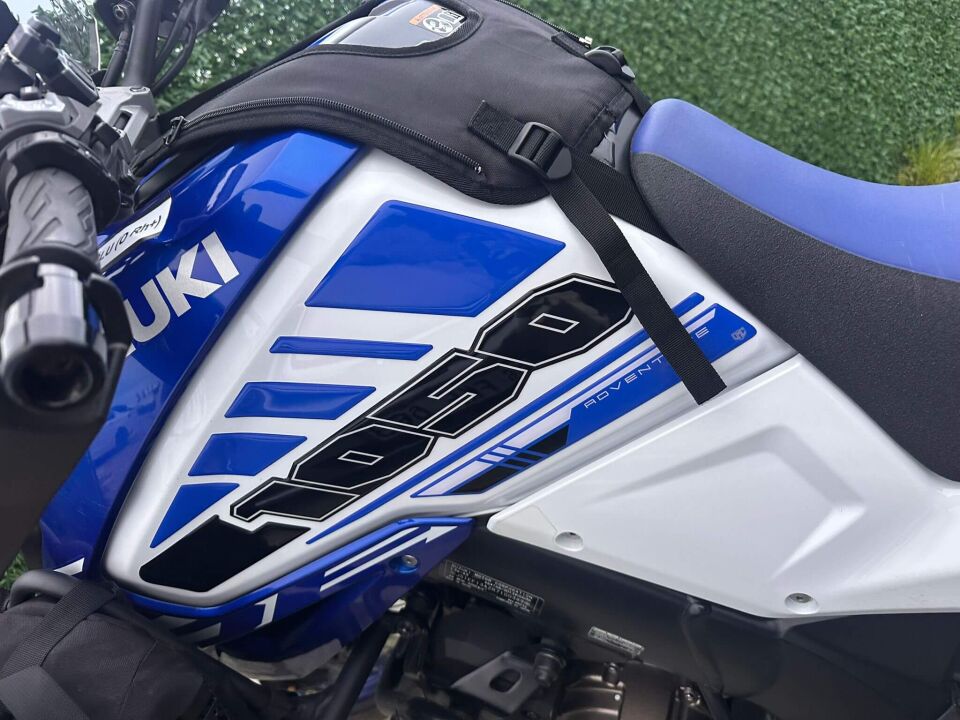 V-Strom 1050 DE Full Tankpad Set (Mavi&Beyaz)